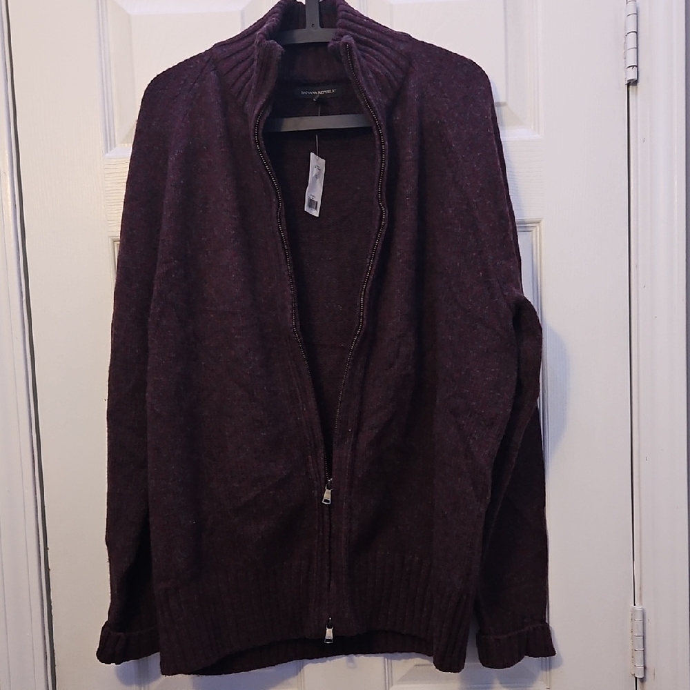 Banana Republic Men's Zip-Up Sweater in Rich Burgundy